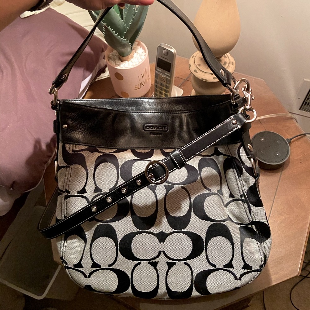 Gorgeous Coach Signature Hobo/Cross Body Bag